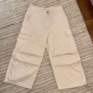 SPORTMAX low rise tan cargo trousers *about 34in across*